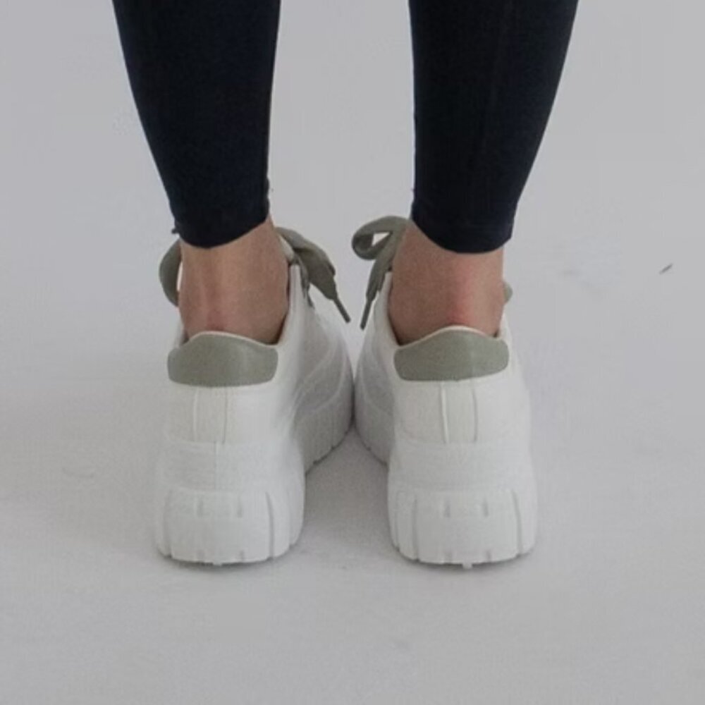 Qupid platform sneakers | women sz 40 | white gray | GUC - Picture 3 of 8
